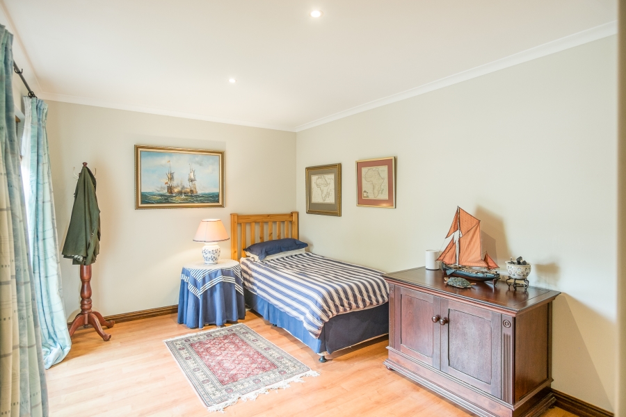 4 Bedroom Property for Sale in Lake Michelle Western Cape